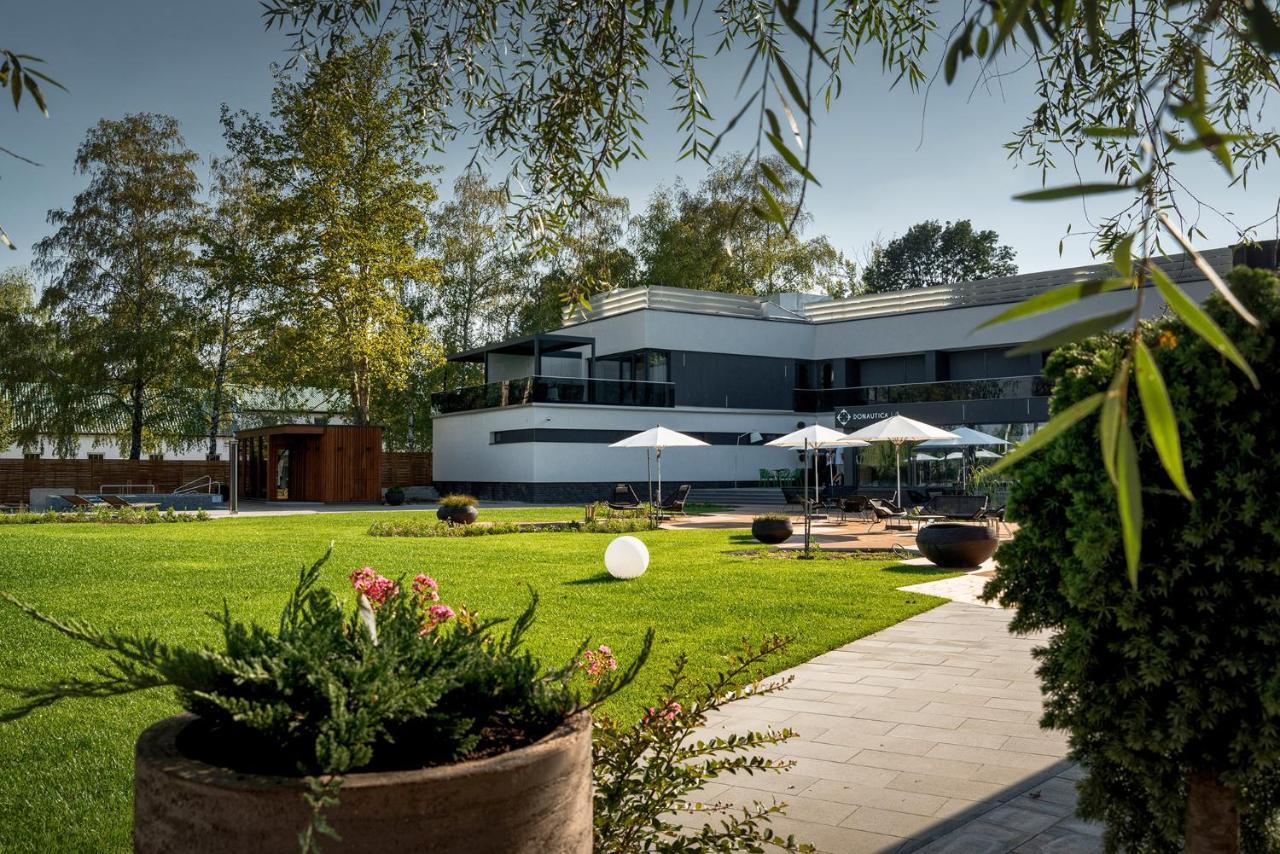Donautica Hotel & Restaurant Fadd-Dombori Exterior photo